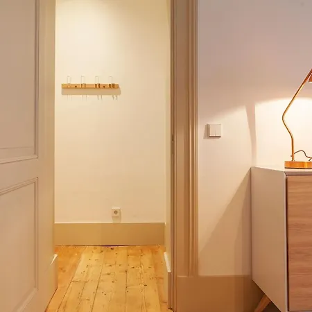 Charming 2bdr With Balcony In Lapa By Lovelystay Lägenhet