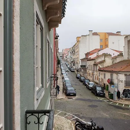 Charming 2bdr With Balcony In Lapa By Lovelystay * Lisboa