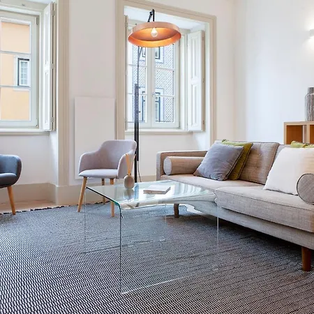 Charming 2bdr With Balcony In Lapa By Lovelystay Lisboa